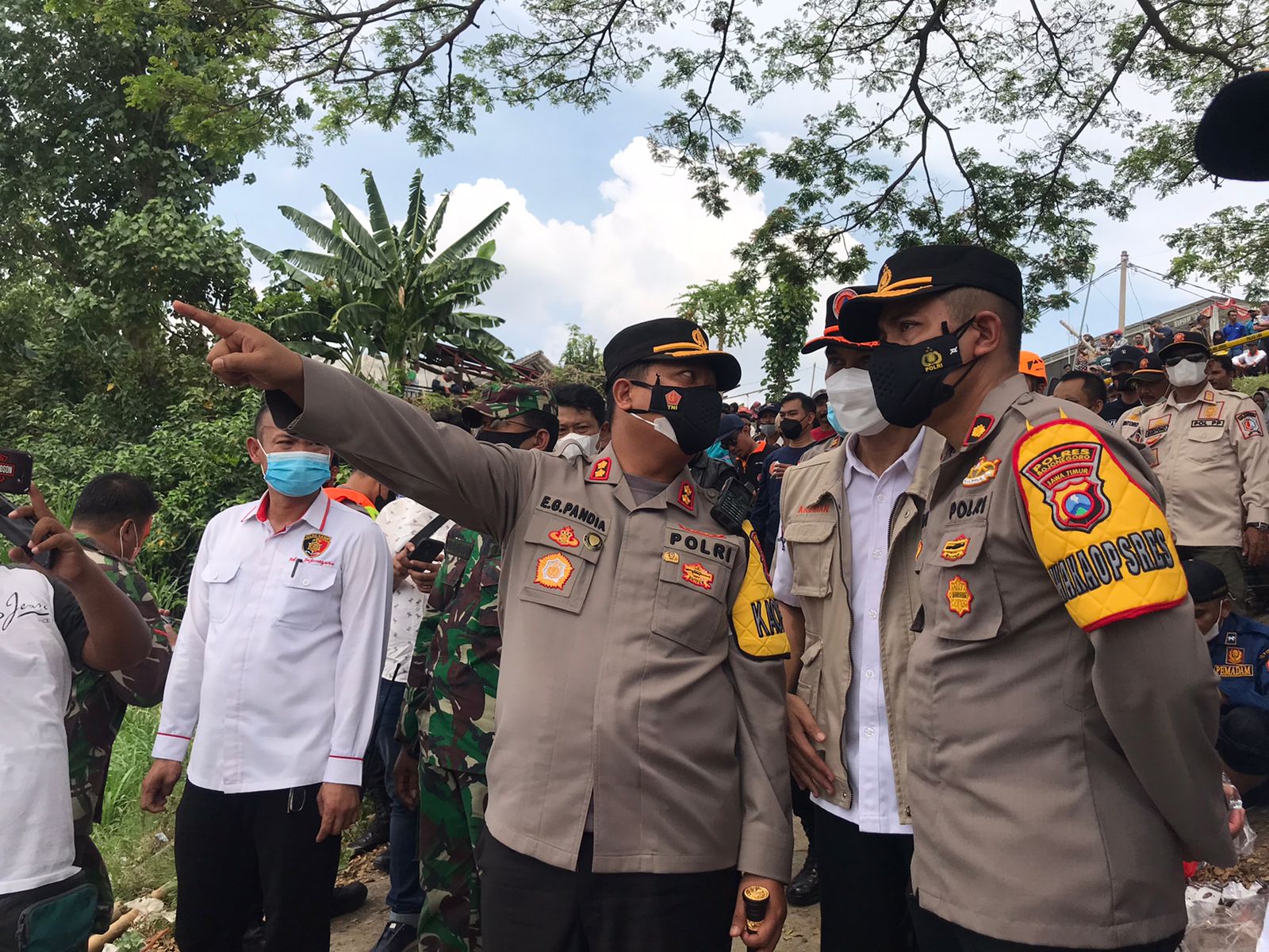 Kapolres Bojonegoro, AKBP EG Pandia datangi langsung lokasi perahu tenggelam, 3-November-2021