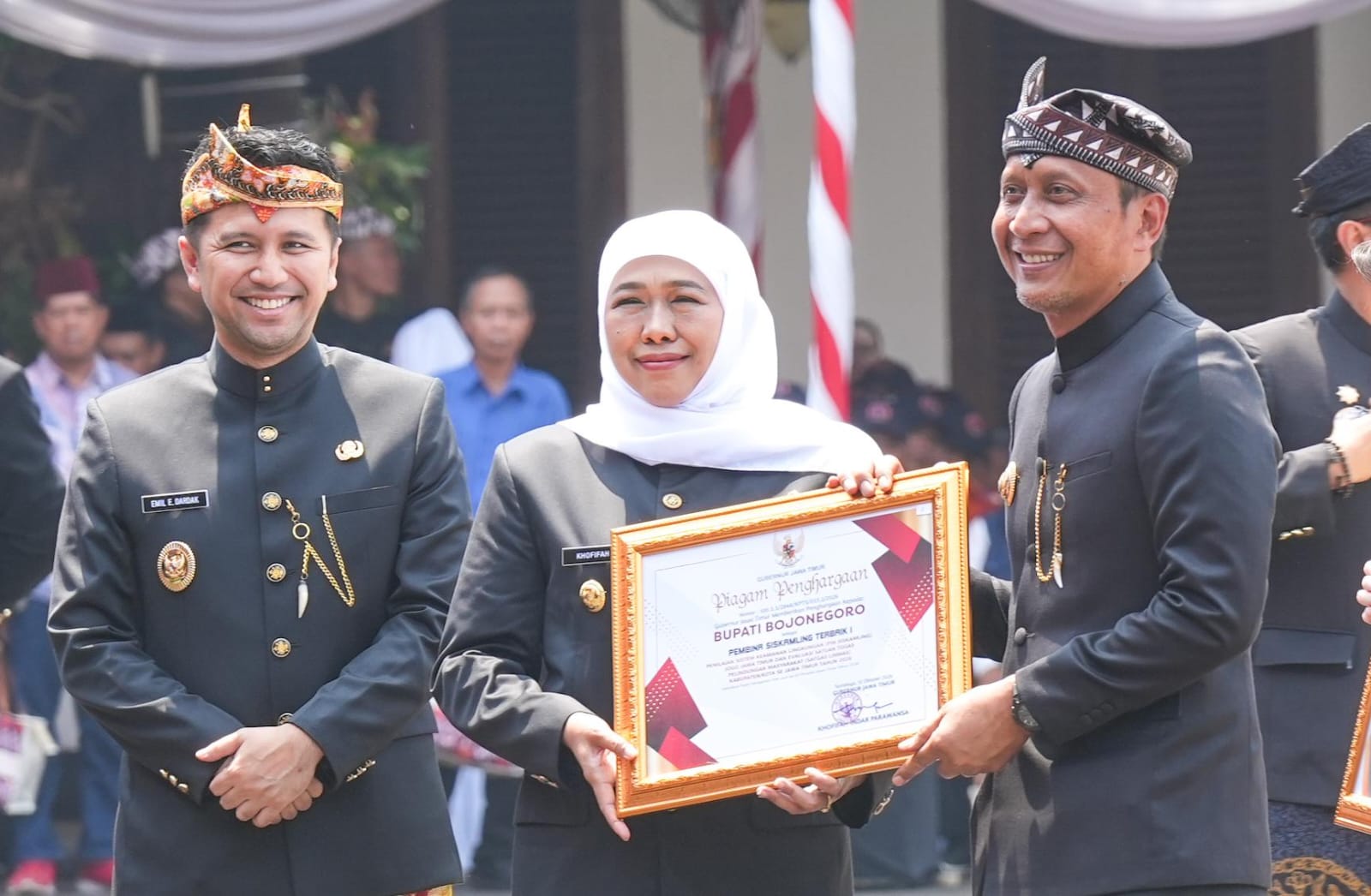 Hari Jadi Jatim ke-81, Bojonegoro Raih Juara I Pembina Siskamling